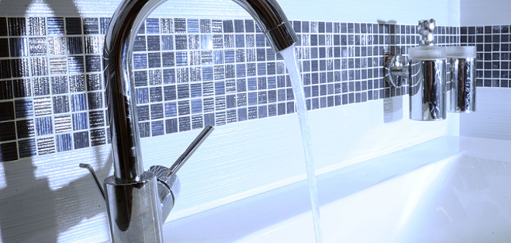 Три района Киева остались без горячей воды