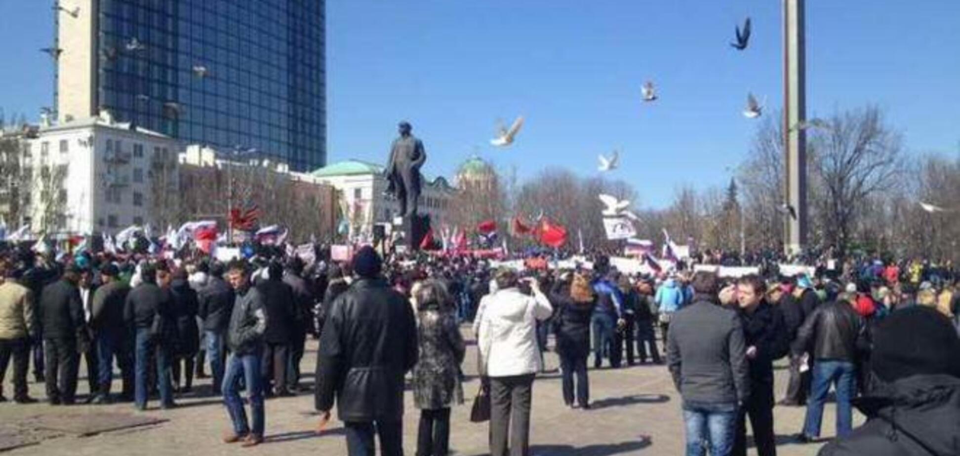 В Донецке сепаратисты собираются на ежедневный митинг у ОГА