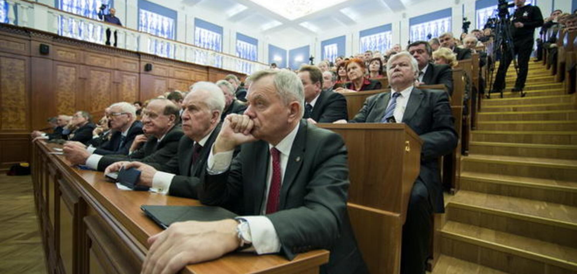 Докторов экономических наук в Украине за годы независимости стало вдвое больше