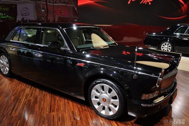Китайцы показали лимузин стоимостью почти $1 млн