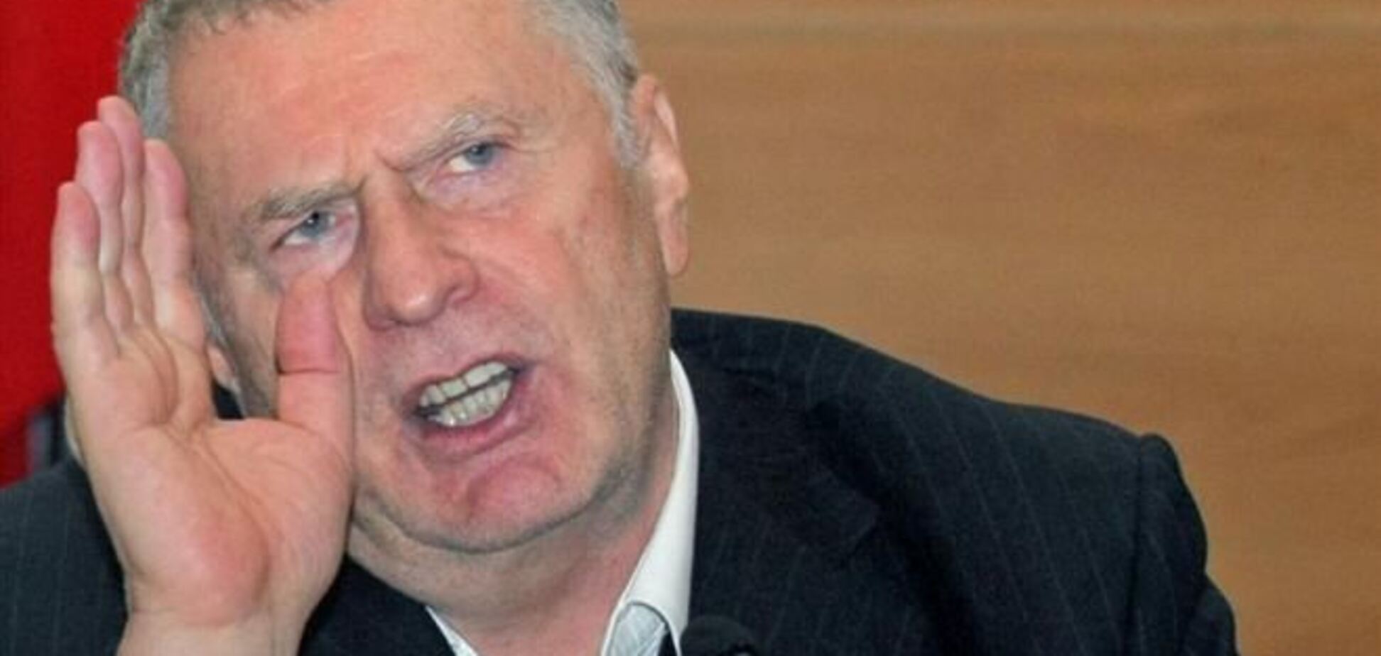 Жириновського зобов'язали вибачитися перед журналістами за образу