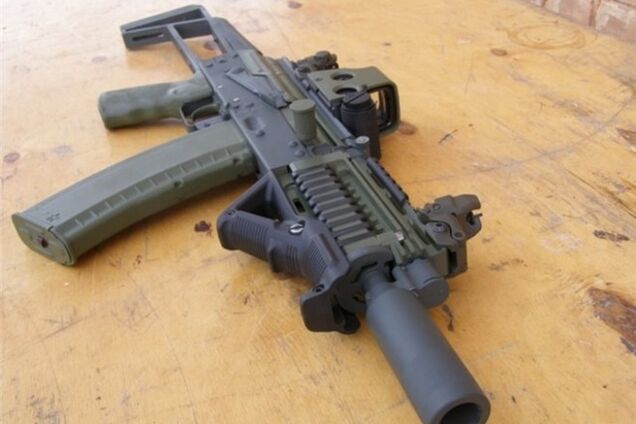 Охранник Януковича украл автомат ГСО