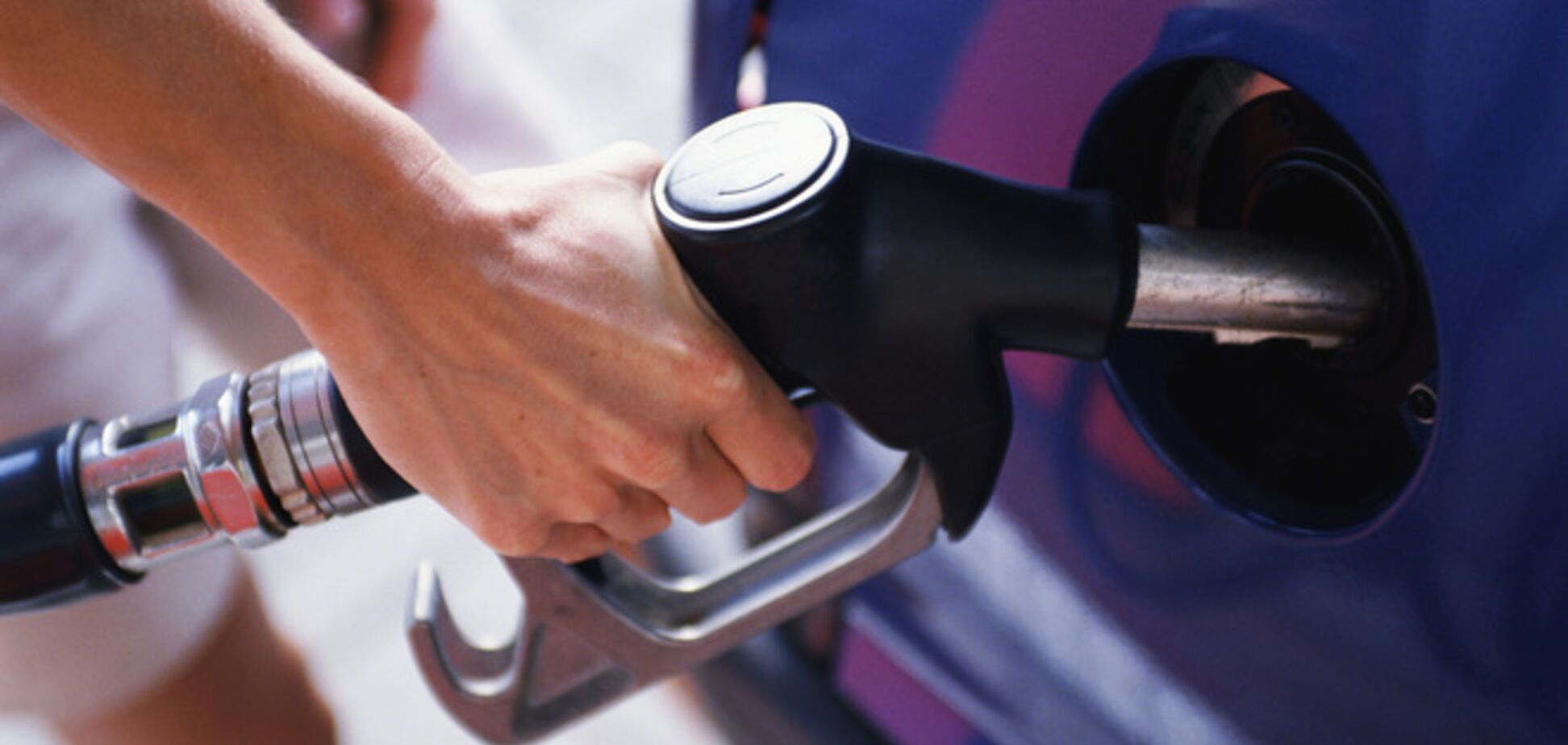 В АМКУ назвали обоснованные цены на бензин