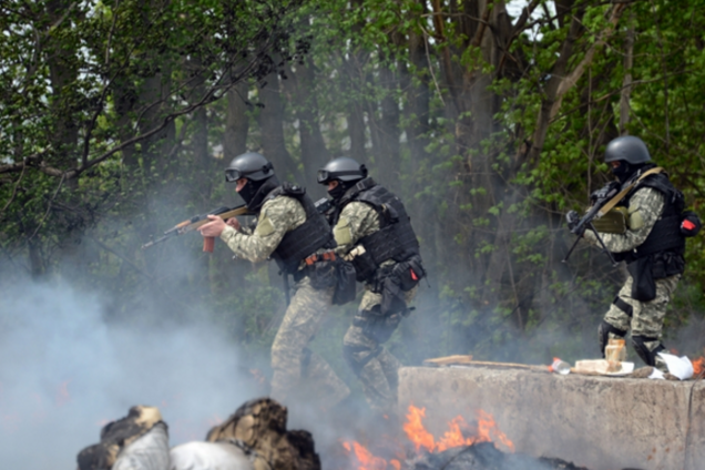 Донецкий облсовет требует прекратить борьбу с боевиками на Донбассе