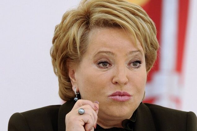 Рада Федерації РФ не поспішає вводити війська в Україну