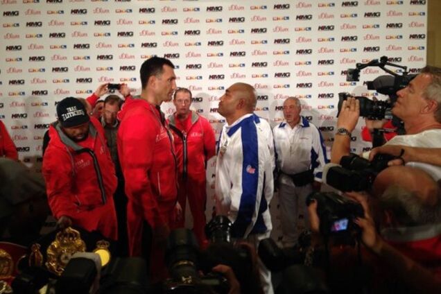 Леапаи перевесил Кличко