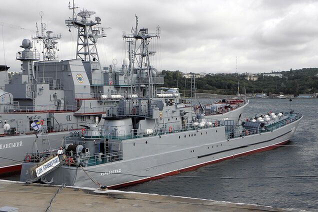 Российские оккупанты вернули Украине пока только 13 кораблей и судов