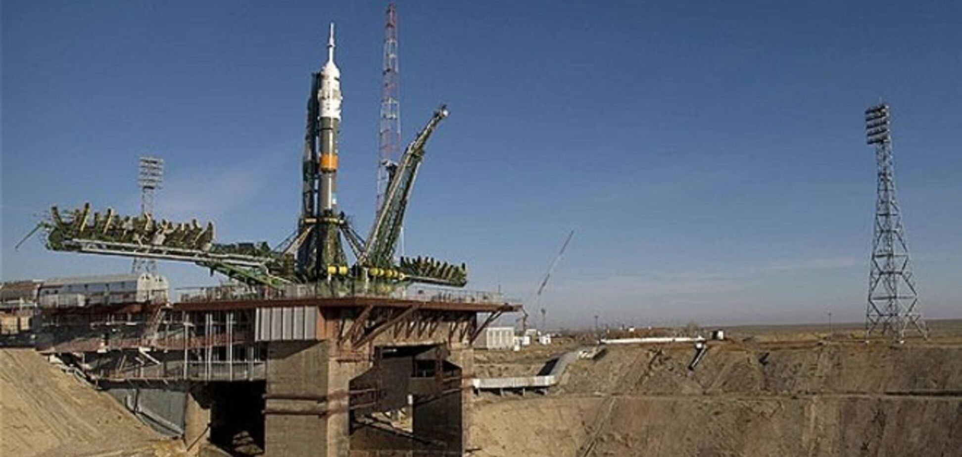 Канада відмовилася запускати супутник з 'Байконура' через Україну
