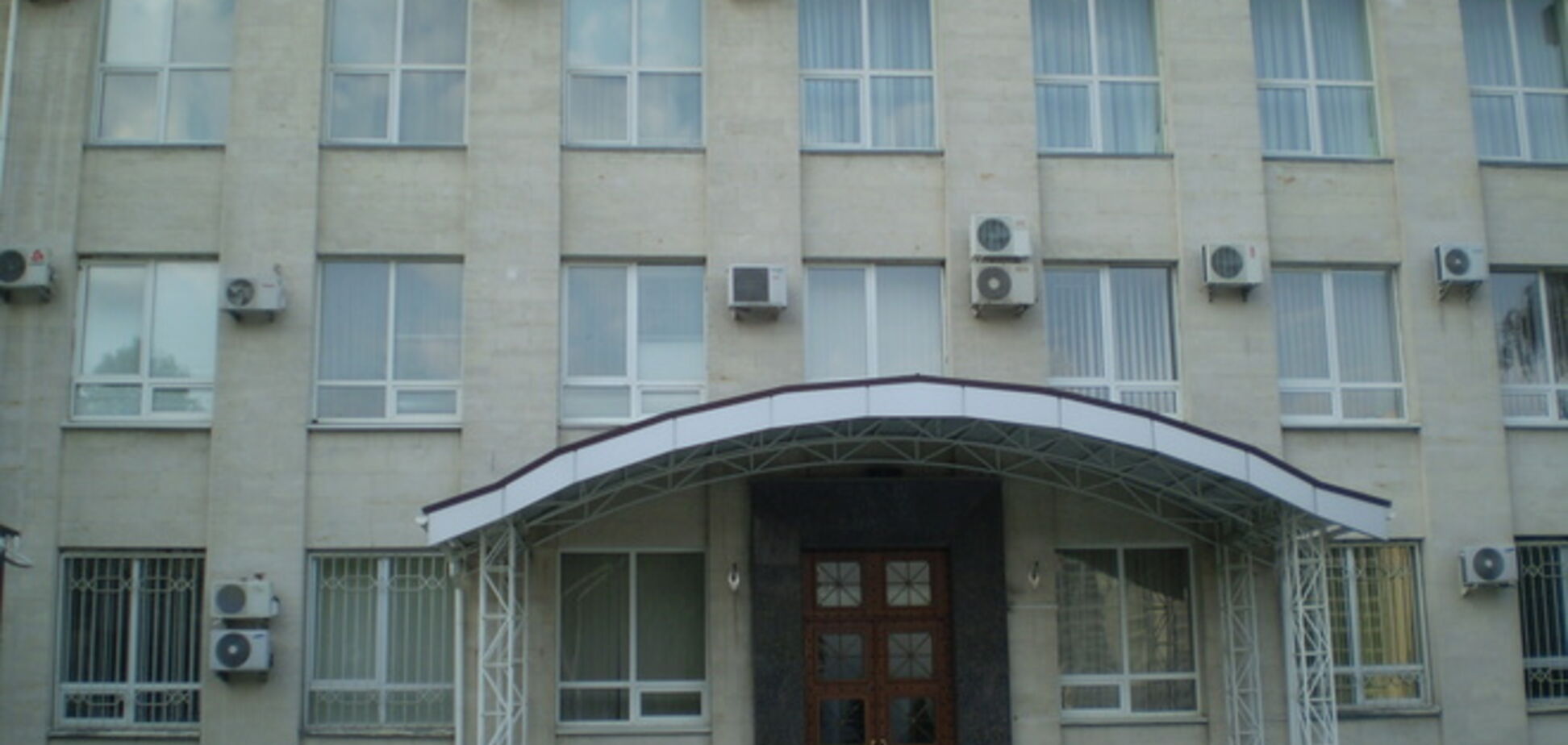 В Луганске пытались взорвать здание прокуратуры