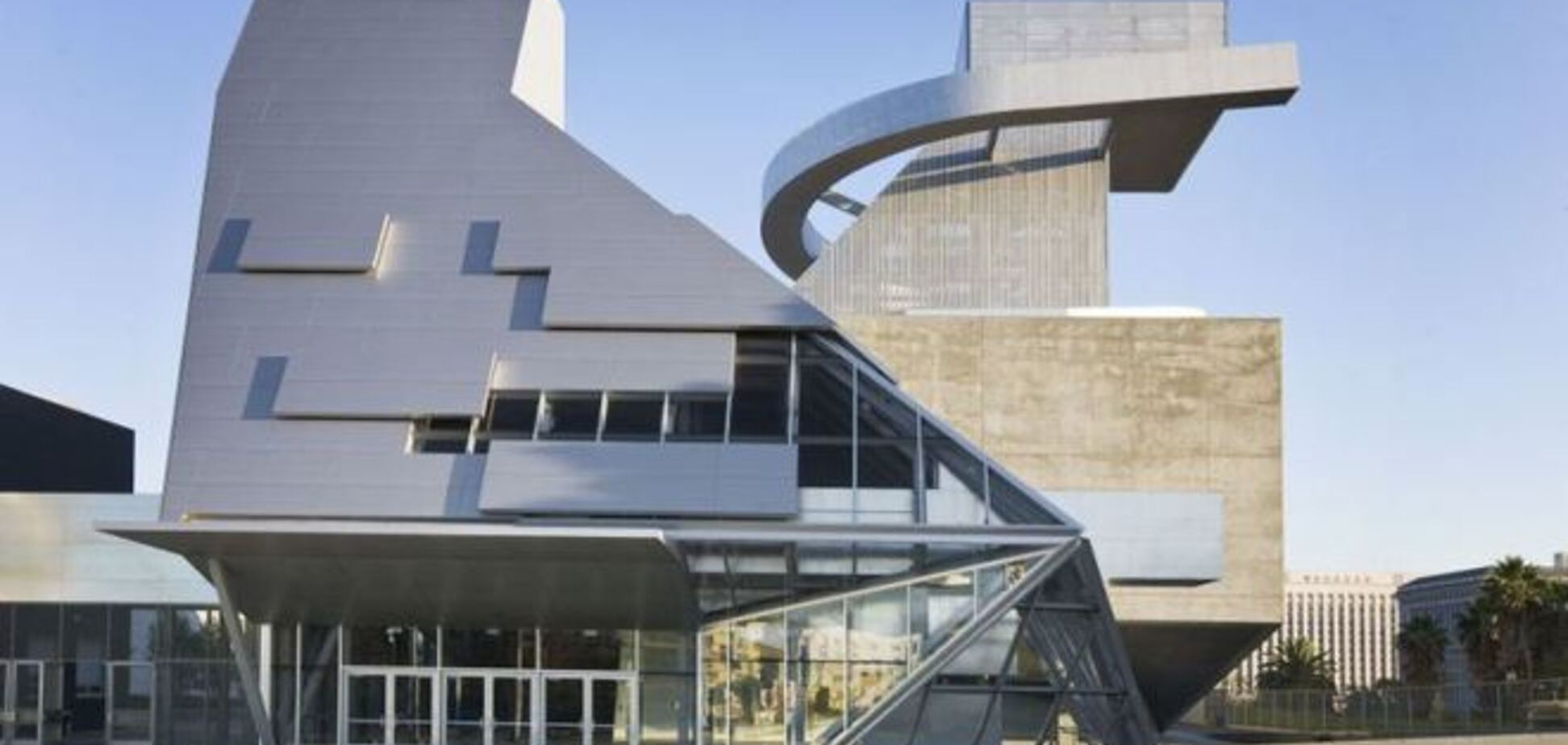 10 самых необычных школ мира