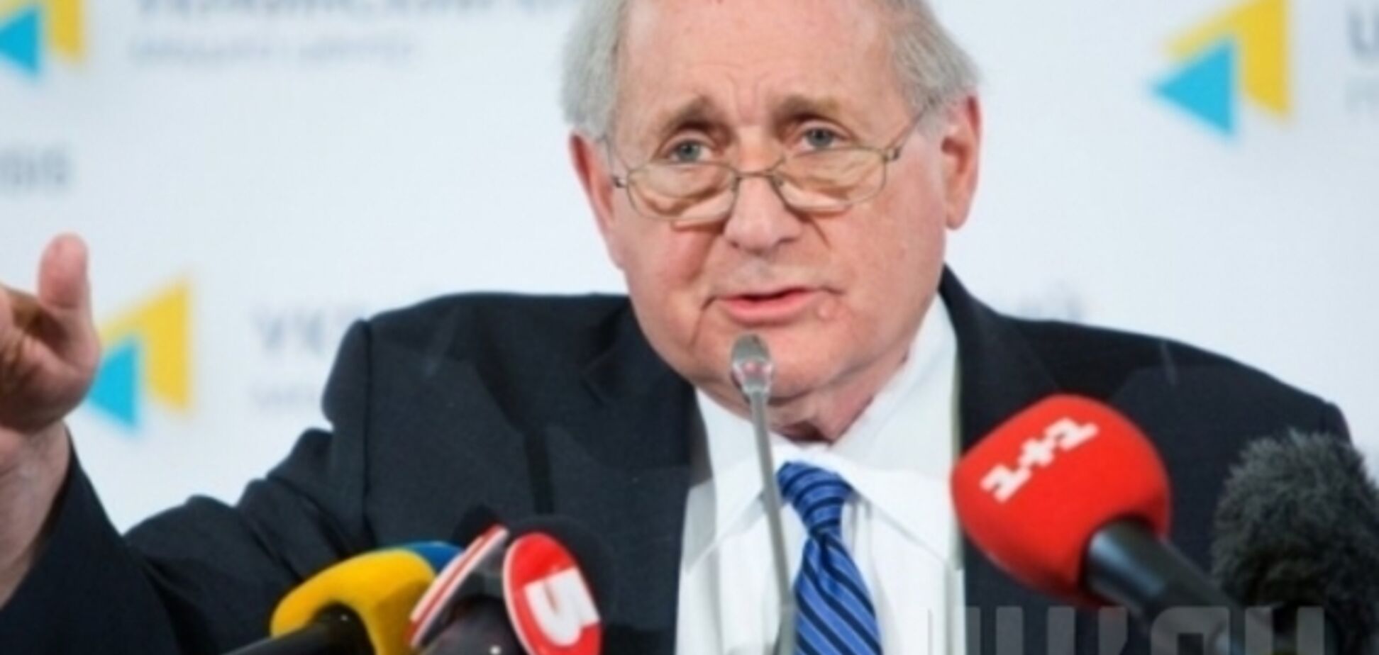 США при необходимости могут начать поставки оружия Украине - сенатор