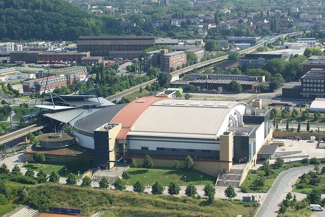 500 украинских болельщиков приехали в Германию на бой Кличко