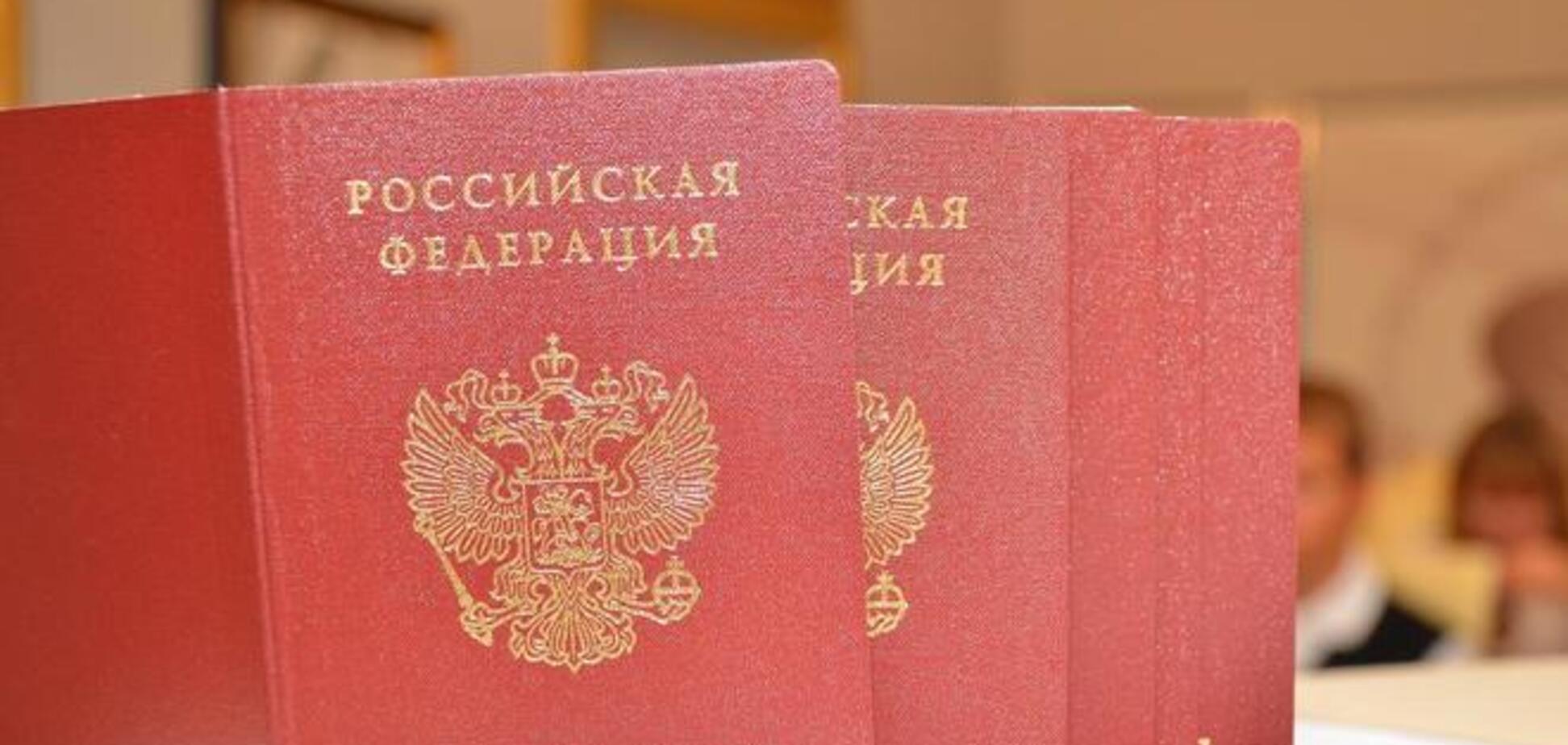 Данные о детях в российские паспорта крымчан пока не будут вносить