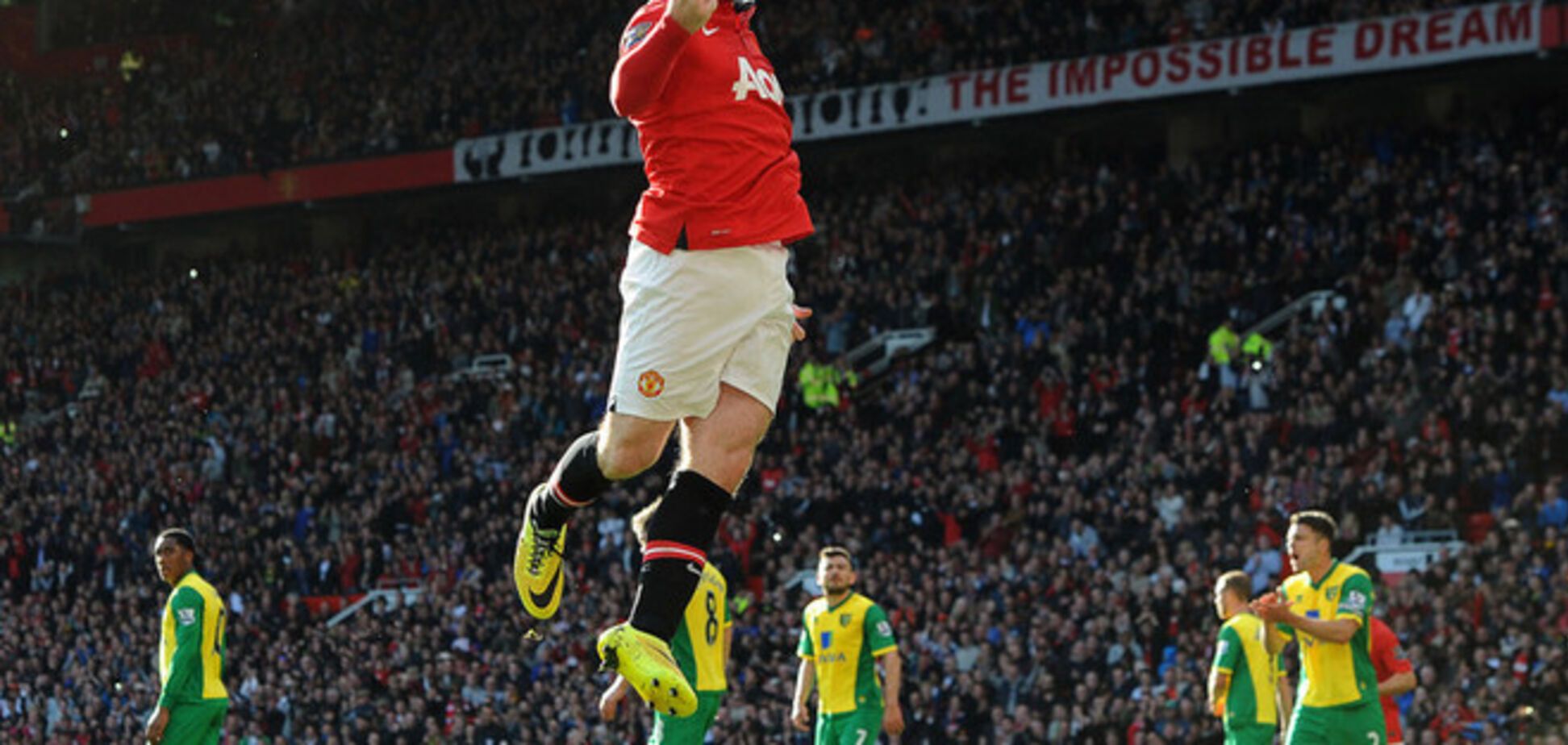 МЮ в первом матче под руководством Гиггза разгромил 'Норвич'. Другие результаты тура