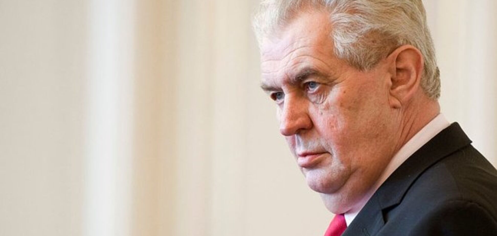 Чехия также требует освободить задержанных в Славянске инспекторов ОБСЕ