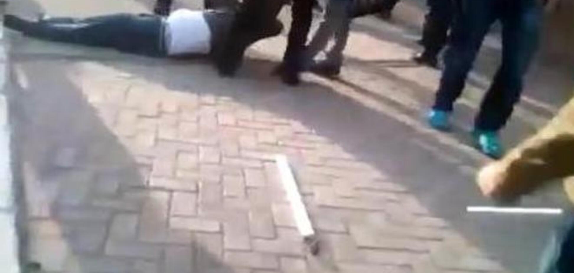 Напад на хід за єдину Україну у Харкові: постраждали 14 осіб