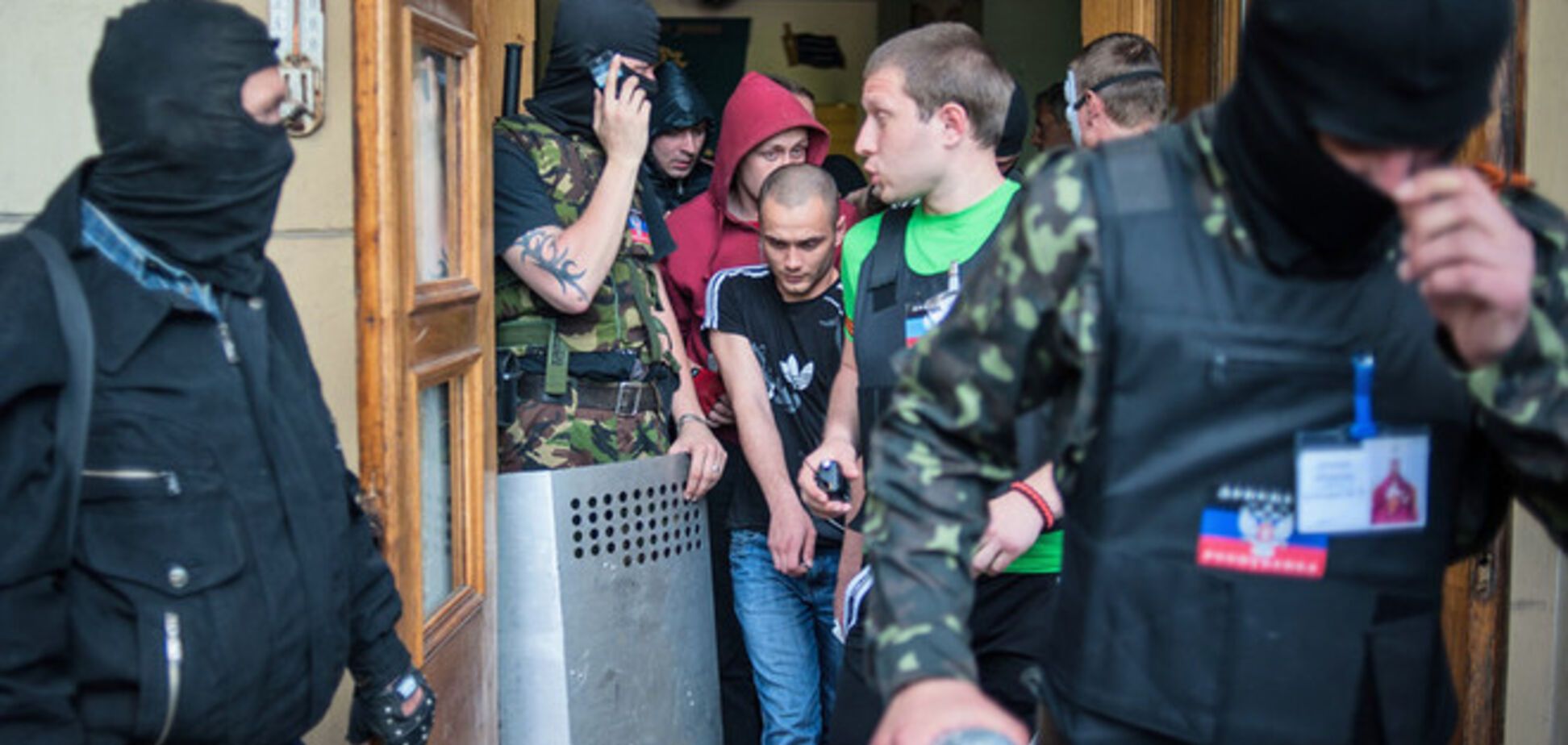 РФ имеет отношение к террористам на востоке Украины - Порошенко