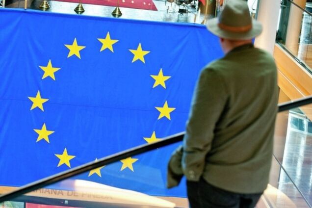 Обнародованы фамилии россиян из расширенного 'черного списка' ЕС