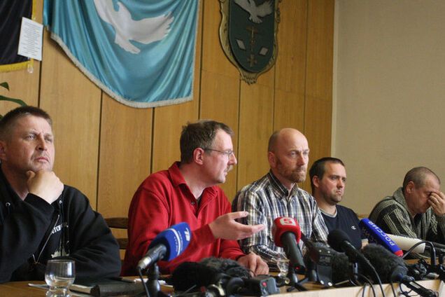 Вышеградская четверка призвала освободить наблюдателей ОБСЕ в Славянске