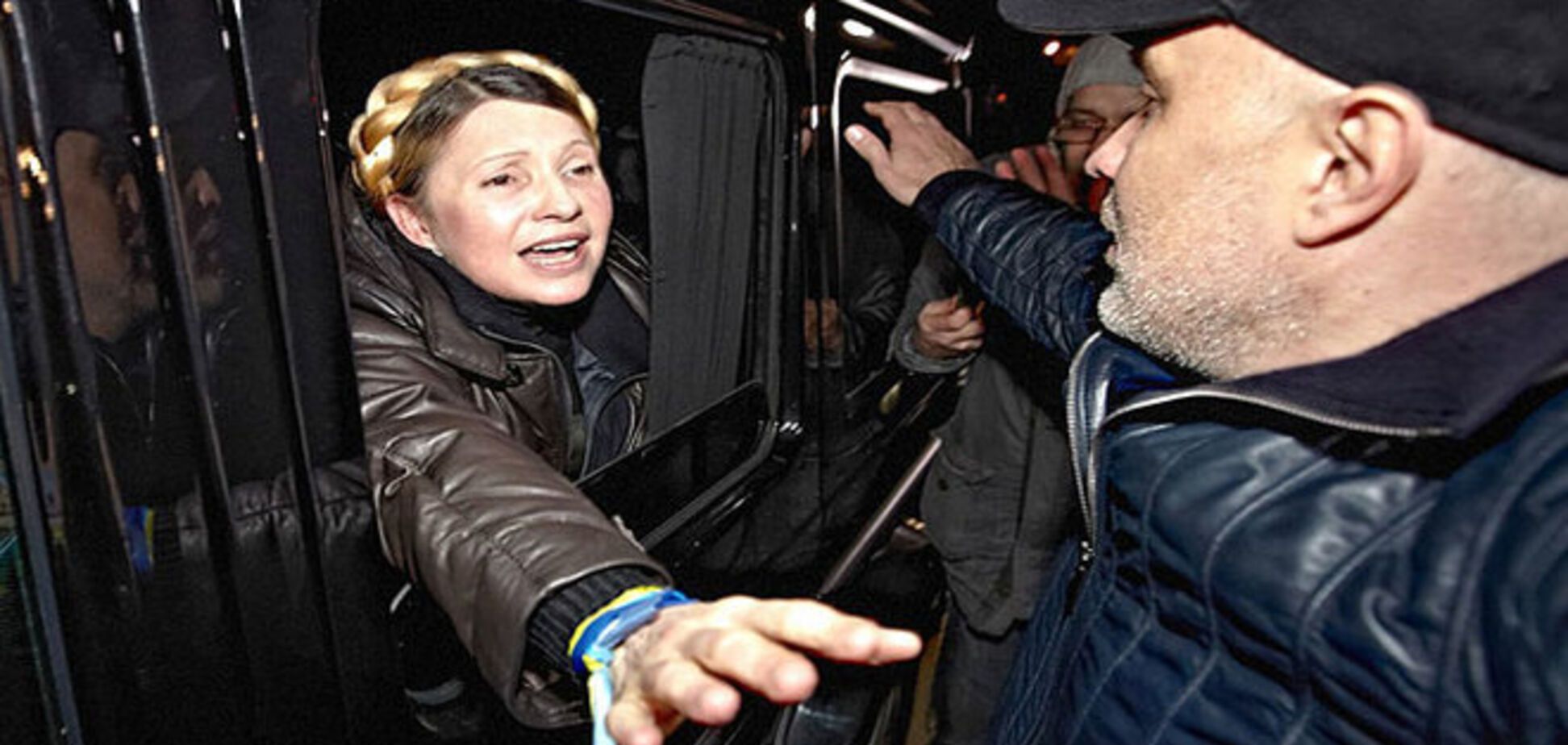Тимошенко пытается поднять свой рейтинг за счет Порошенко - политолог