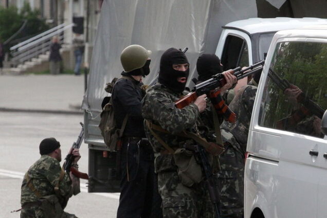 Терористи застосували гранати при штурмі луганського УВС