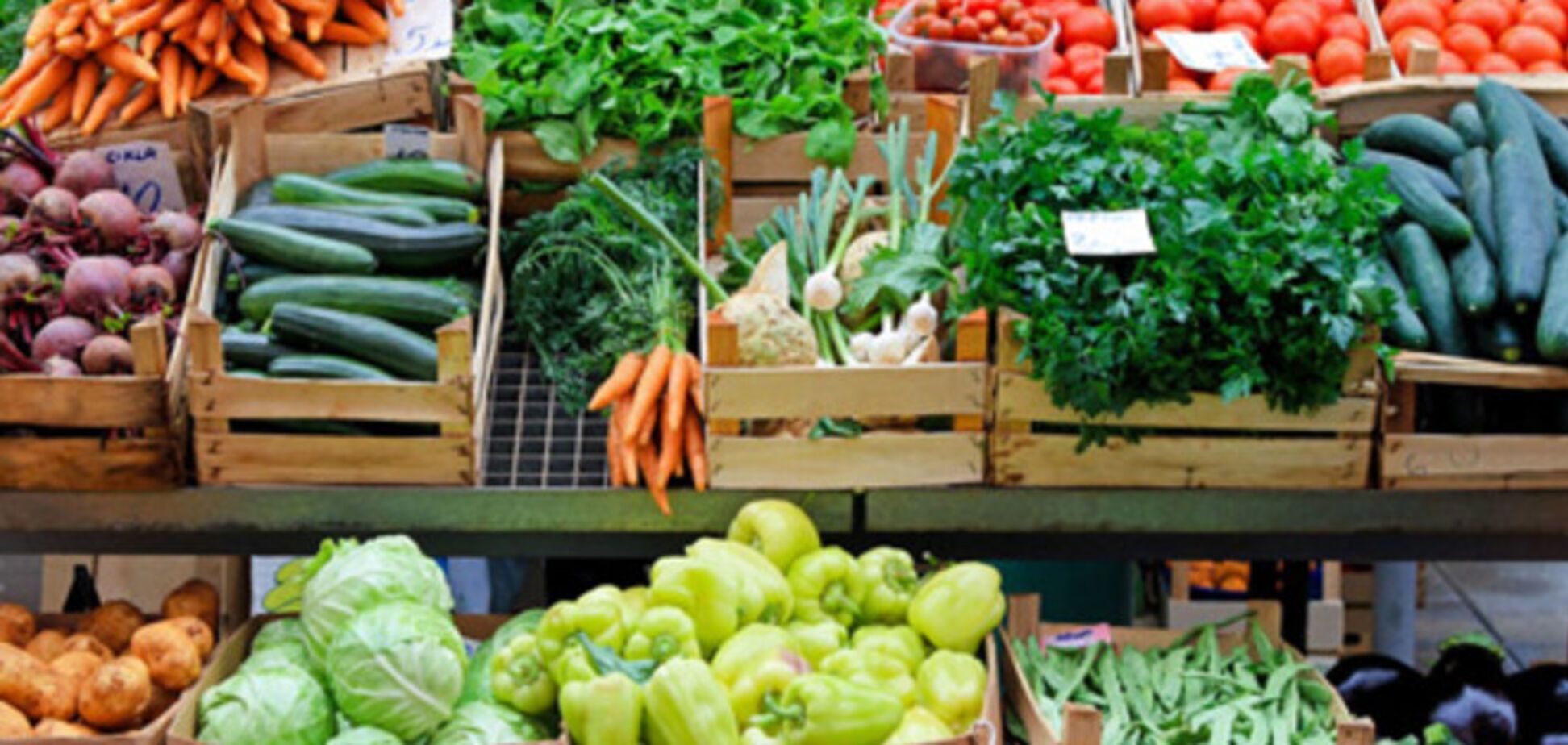 АМКУ требует снизить цены на продукты в торговых сетях