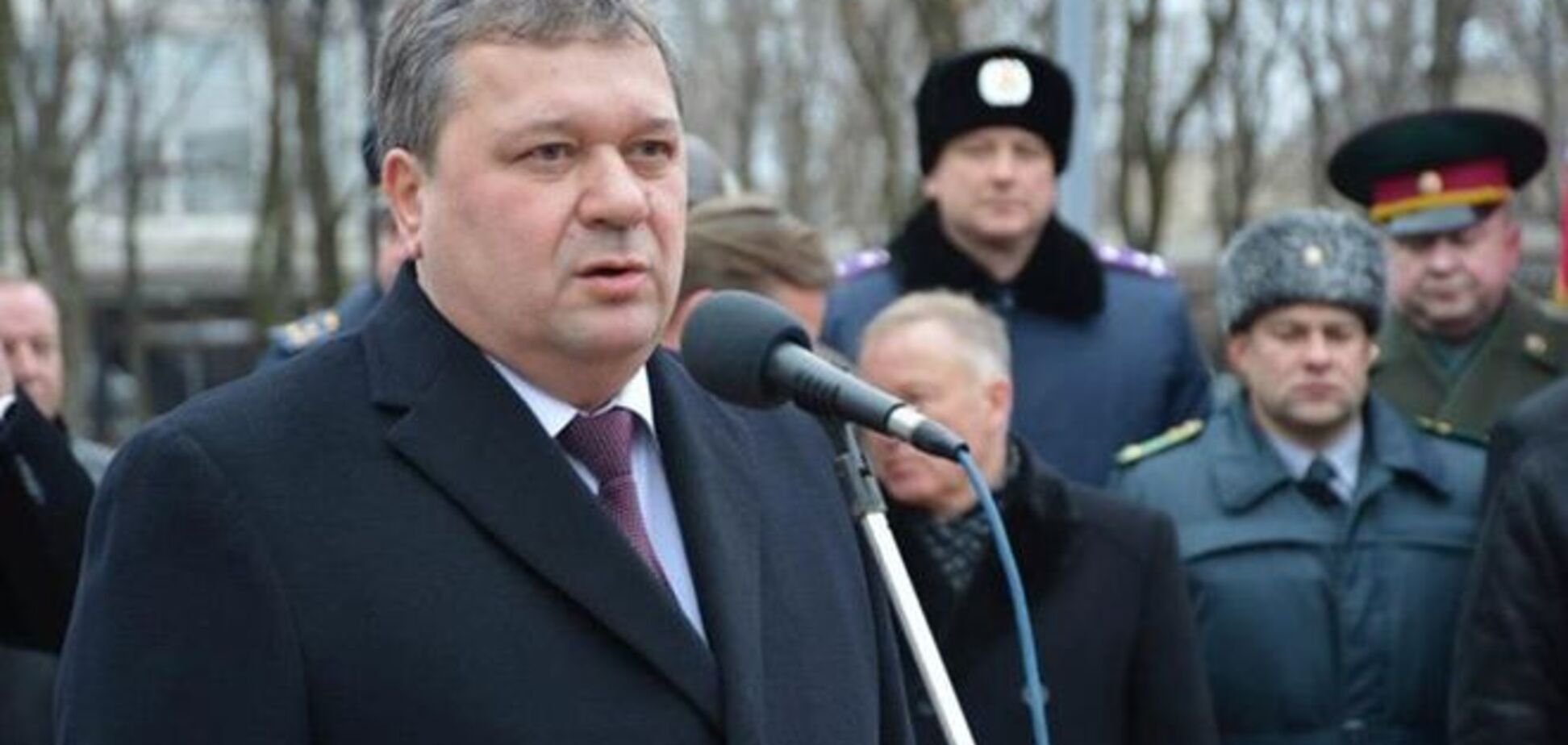 Признавший центральную власть нелегитимной глава Луганского облсовета в Раде поддержал Кабмин