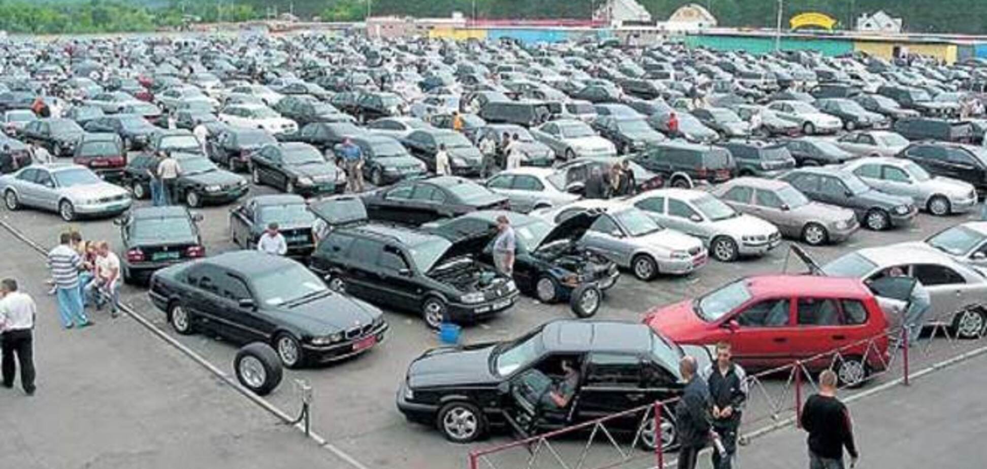 С 1 мая в интернете начнут продавать ведомственные авто