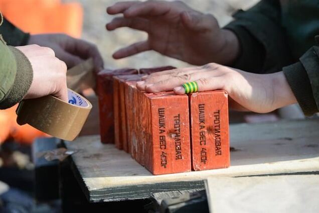 В январе российские самолеты завезли в Киев 5 тонн взрывчатки