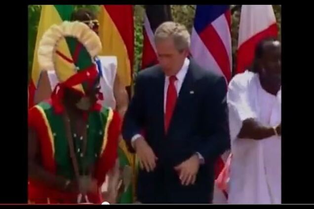 Бум в сети продолжается: Буш тоже сплясал под песню украинских ультрас