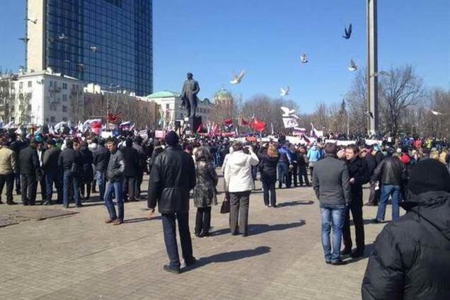 В Донецке сепаратисты напали на крымчанок со словами 'Канайте отсюда, а то вас убьют!'