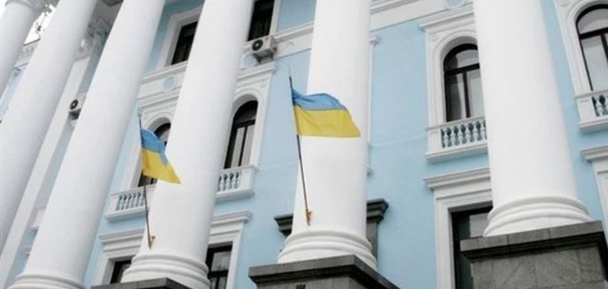 Військові повідомляють, що Міноборони не допомагає їм залишати Крим