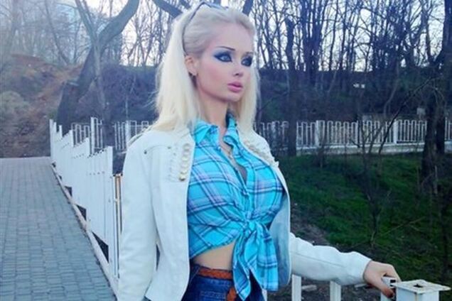 Одесская Барби пытается сбежать из Украины