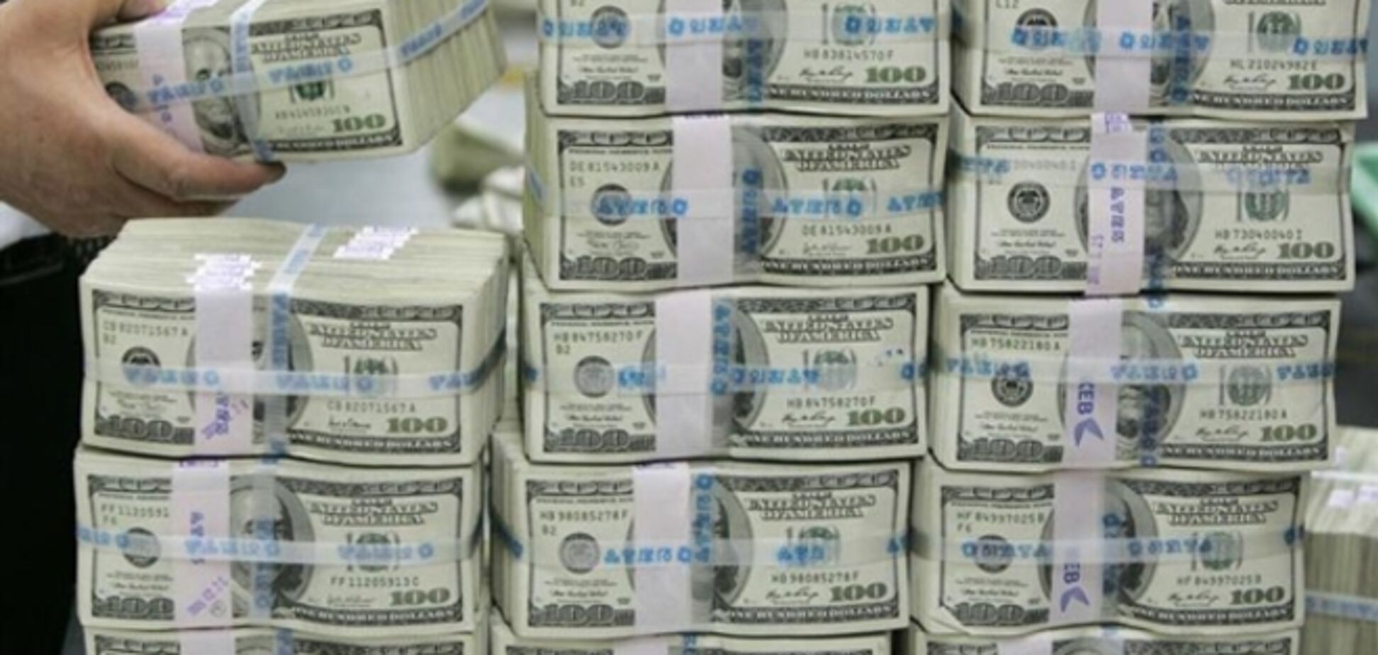 Курс доллара на межбанке поднялся к 11,80 гривням