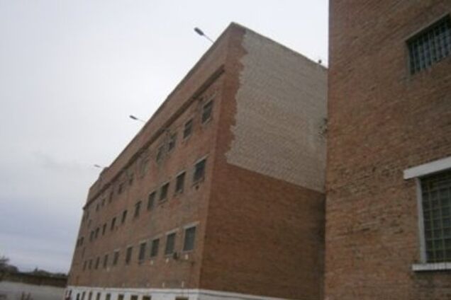 Терористи завезли зброю в луганське СІЗО і взяли його під 'охорону' - журналіст