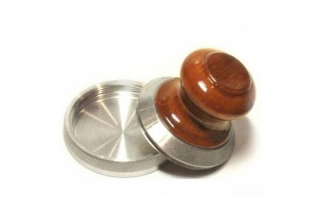 Турчинов подписал закон об упрощении порядка получения печати предприятия