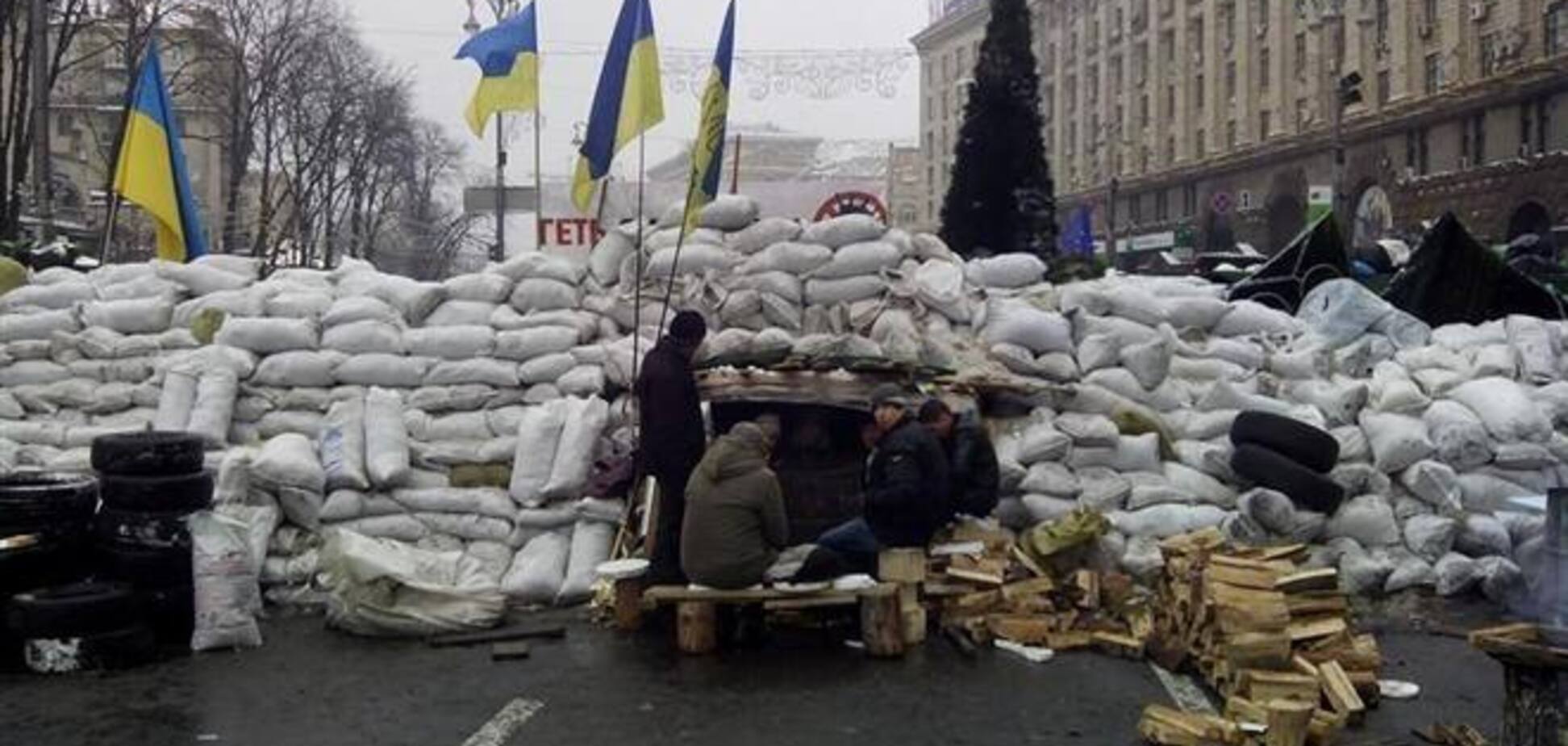 'Правый сектор' хочет разобрать баррикады на Майдане