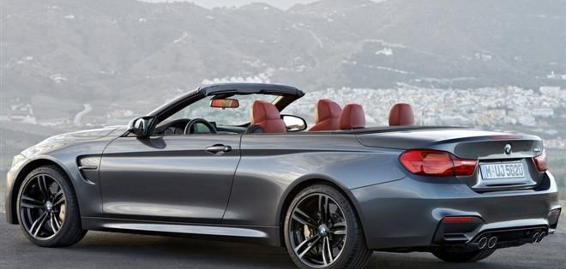 Кабриолет BMW M4: 4,4 сек до 100 км/час и цена свыше 1 млн гривен