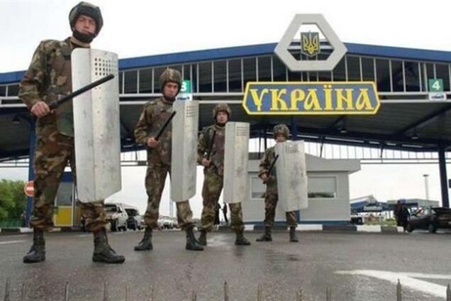 В понедельник вступает в силу ограничение на срок пребывания россиян в Украине