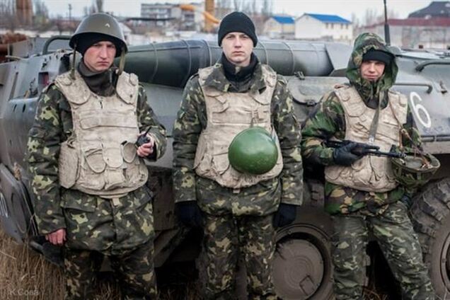 Военные, которые останутся в Крыму, могут служить в армии РФ - Генштаб ВС РФ