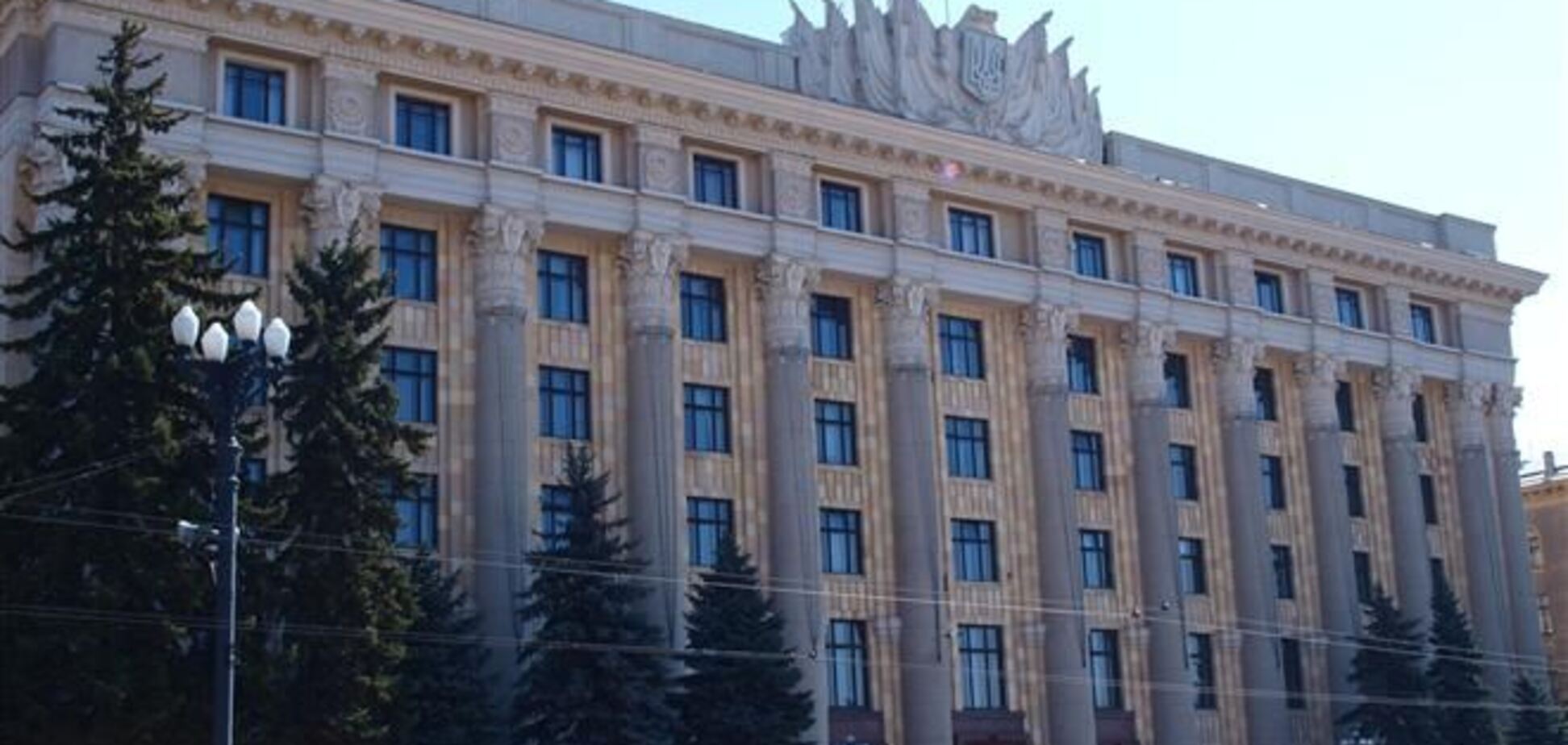 Аваков сообщил об освобождении ОГА от сепаратистов. Харьковчане отрицают