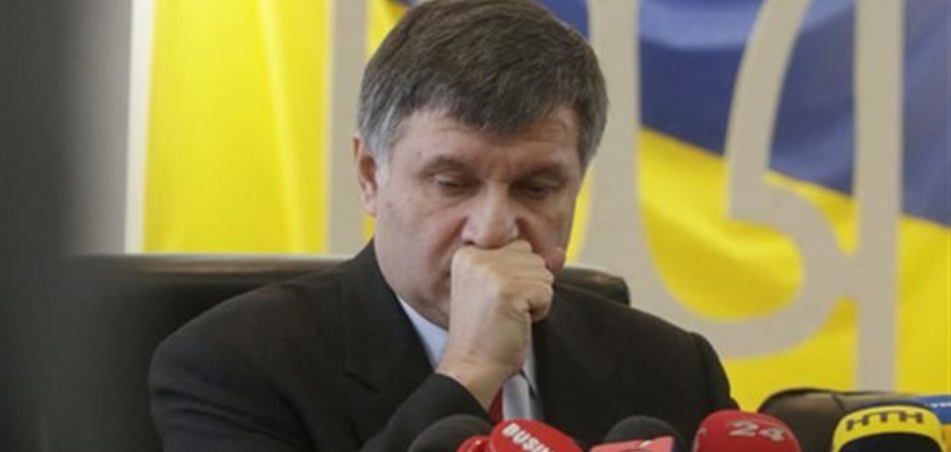Аваков пообещал устроить кадровые чистки в харьковской милиции и рассказал подробности освобождения ОГА