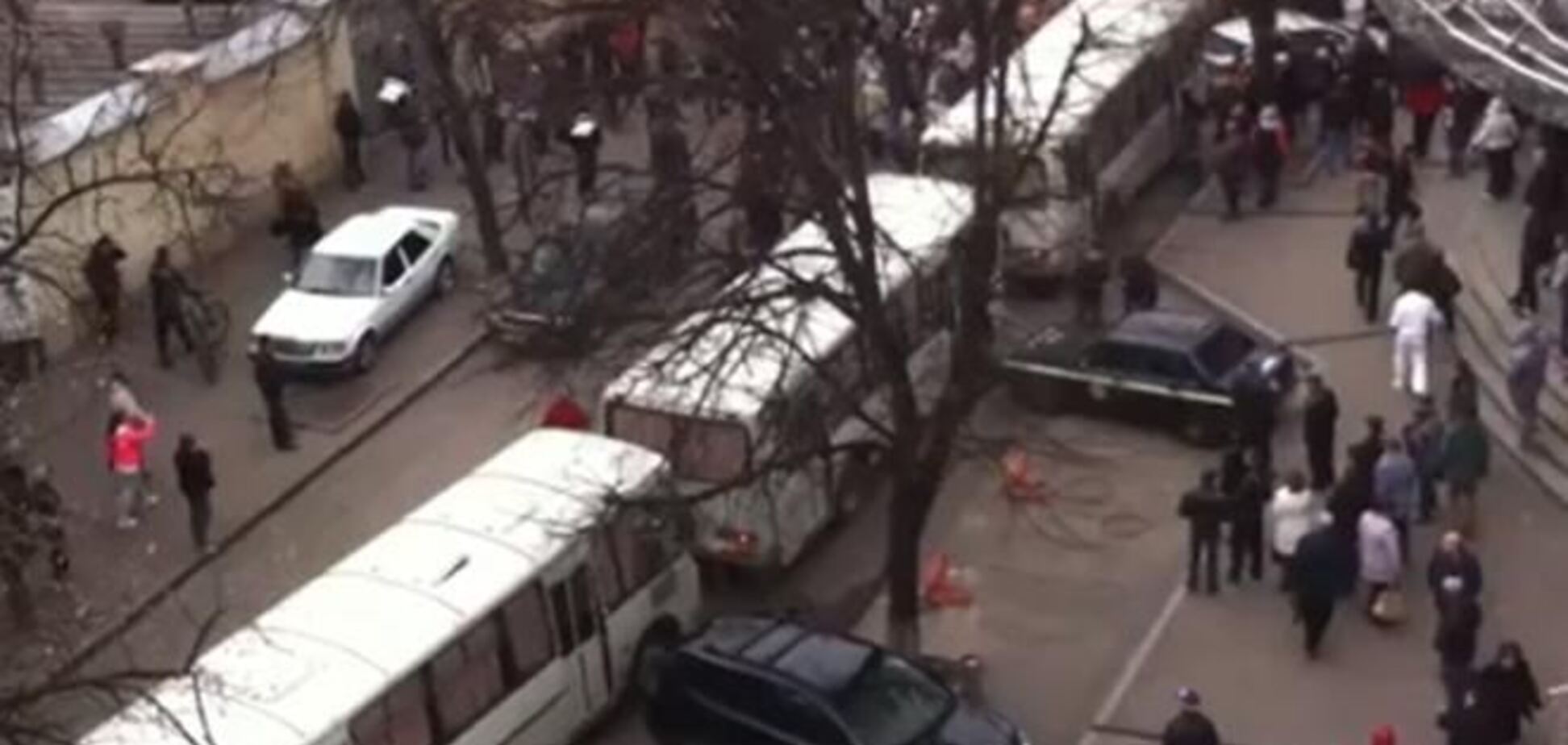 Харківські сепаратисти напали на міліцейські автобуси