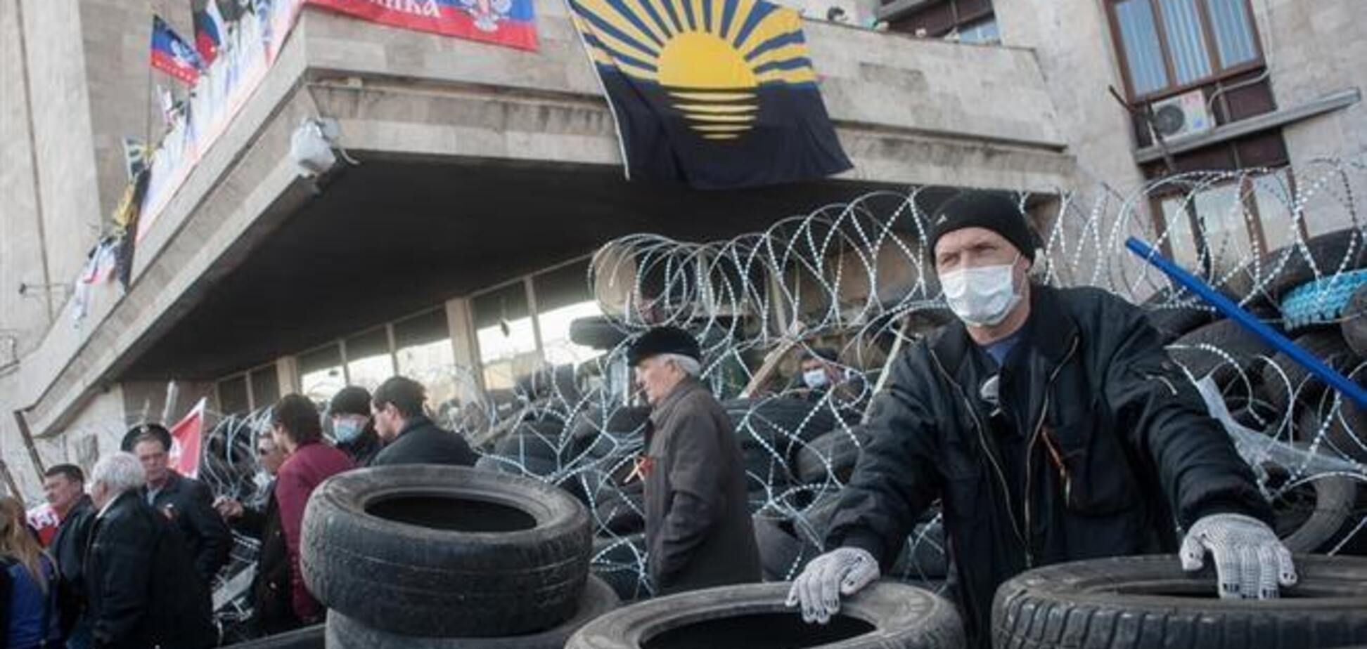 Загарбники Донецької ОДА готуються до 'вирішального штурму', жінок просять не йти