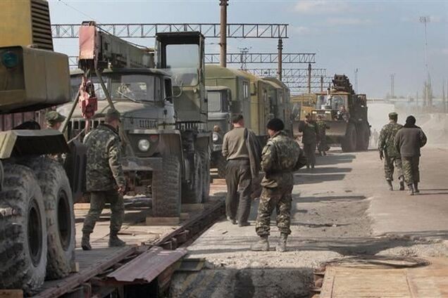 Росія 'підсилює' Схід України кримськими сепаратистами