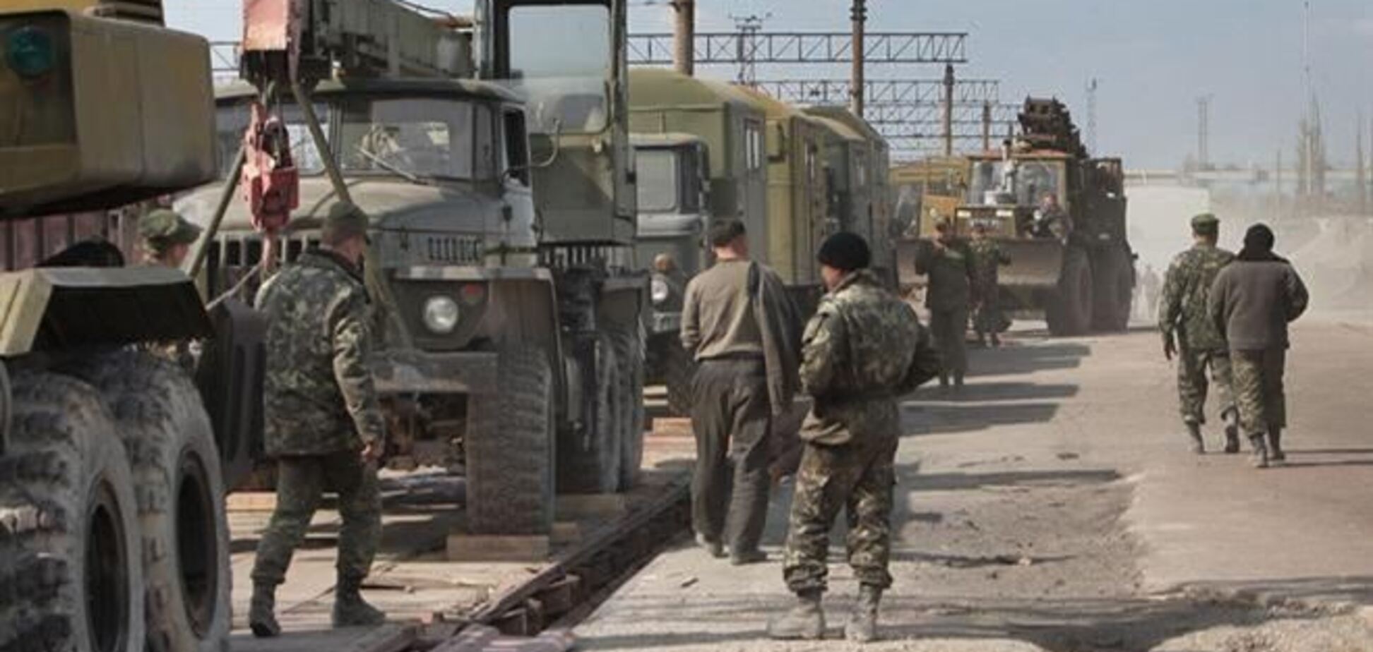 Россия 'усиливает' Восток Украины крымскими сепаратистами
