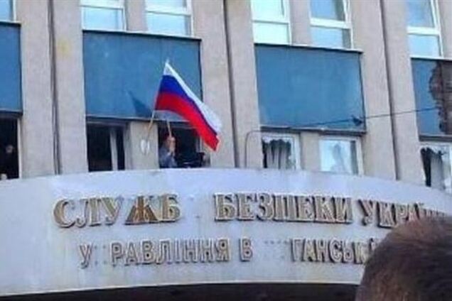 В Луганске сепаратисты установили палаточный городок и вторую линию баррикад