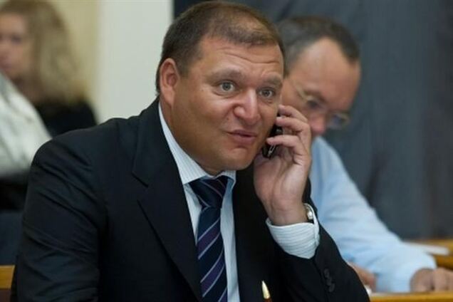 Добкин хочет через суд вернуть российские каналы в Украину