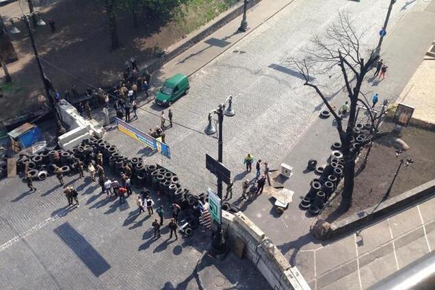 У центр Києва активно підвозять коктейлі Молотова