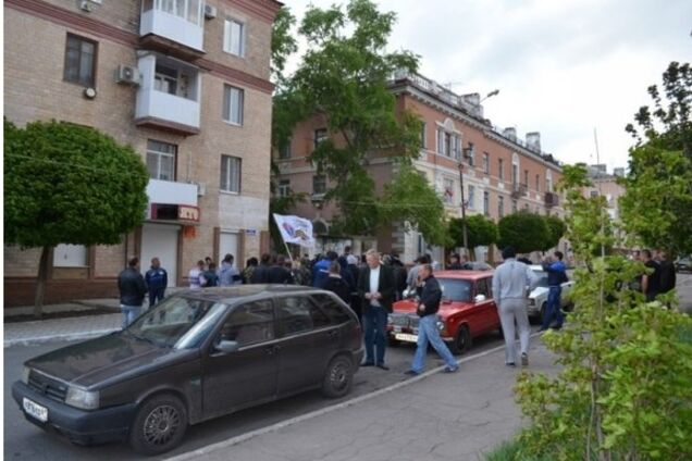 Террористы захватили еще один горсовет на Донетчине